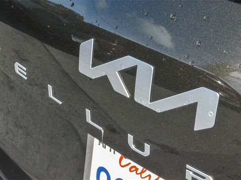 Used 2023 Kia Telluride EX X-Line image 8