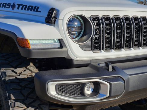 New 2026 Jeep Gladiator Sport image 9