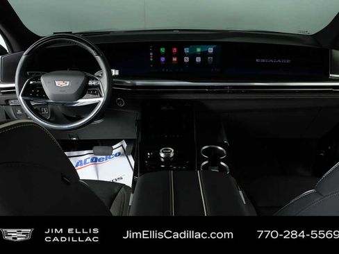 Used 2025 Cadillac Escalade ESV Premium Luxury w/ LPO, Floor Liner Package image 20