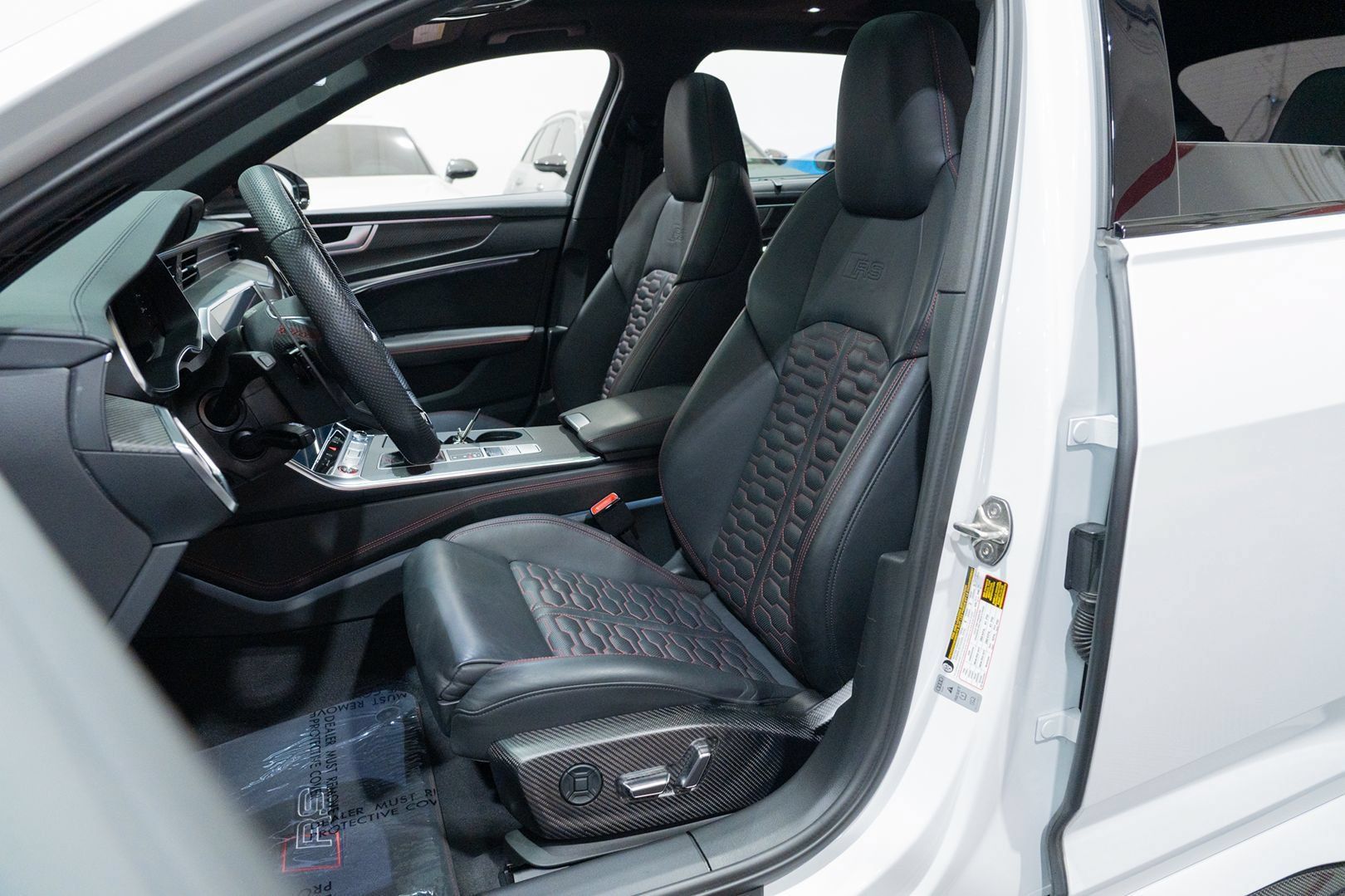 Used 2023 Audi RS 6 AWD/4WD image 26