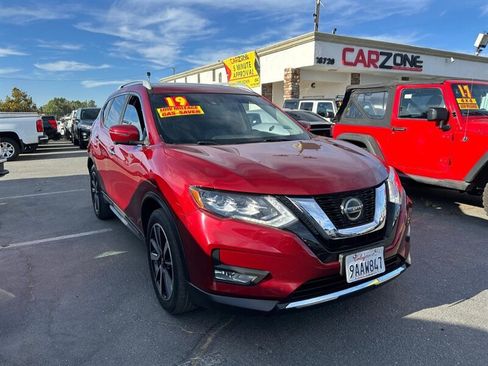 Used 2019 Nissan Rogue SL w/ Premium Package FWD image 6
