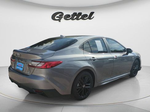 Used 2026 Toyota Camry SE FWD image 5