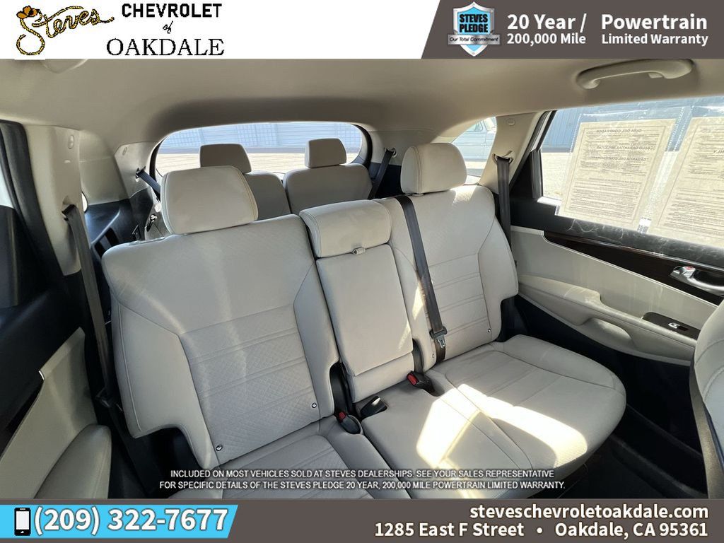 Used 2019 Kia Sorento AWD V6 image 28