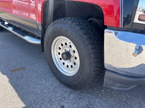 Used 2018 Chevrolet Silverado 1500 LT w/ All Star Edition image 5