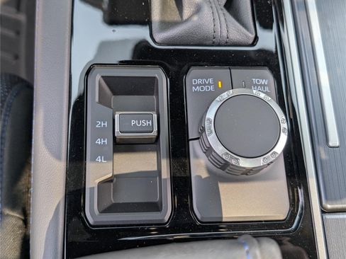 Used 2024 Toyota Tundra Platinum AWD/4WD image 26
