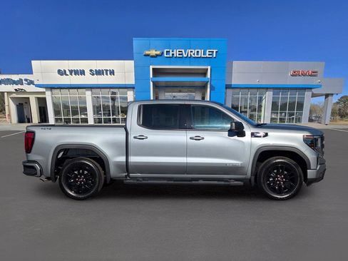 Used 2026 GMC Sierra 1500 Elevation w/ LPO, Elevation Black Package AWD/4WD image 4