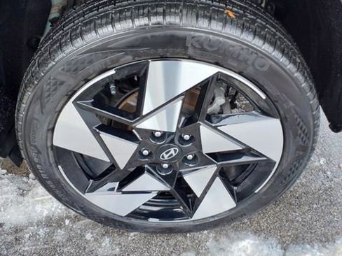 Certified 2024 Hyundai Kona Limited image 33