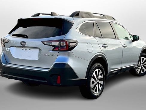 Used 2021 Subaru Outback Premium image 11