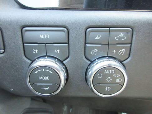 New 2026 GMC Sierra 1500 SLT w/ SLT Premium Plus Package image 18