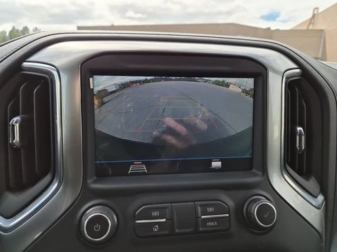 Used 2021 Chevrolet Silverado 1500 LT AWD/4WD image 16