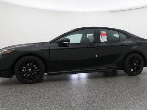 New 2026 Toyota Camry SE image 7