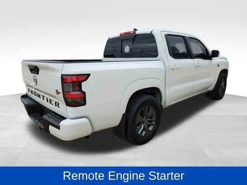 Used 2025 Nissan Frontier SV w/ SV Convenience Package image 7
