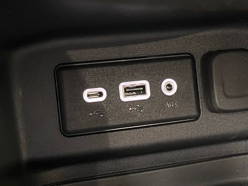 Used 2023 Chevrolet Equinox LT AWD/4WD image 23