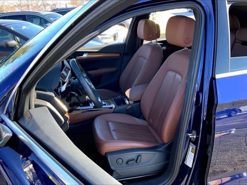 Used 2021 Audi Q5 Premium Plus w/ Premium Plus Package image 8