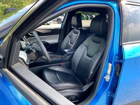 Used 2024 Jeep Compass Limited AWD/4WD image 9