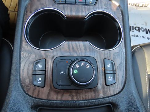 Used 2023 GMC Acadia Denali image 31