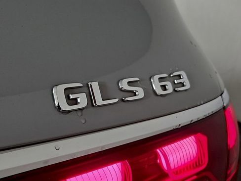 Used 2024 Mercedes-Benz GLS 63 AMG 4MATIC image 37