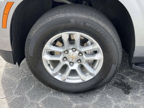 Used 2025 Chevrolet Tahoe LT AWD/4WD image 9