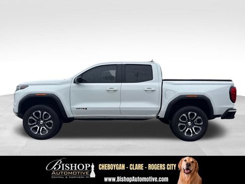 Used 2023 GMC Canyon AT4 w/ Canyon Safety Plus Package AWD/4WD image 10