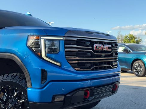 Used 2022 GMC Sierra 1500 AT4X AWD/4WD image 3