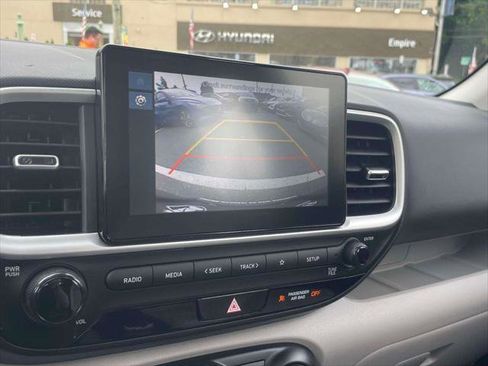 Certified 2024 Hyundai Venue SEL FWD image 25