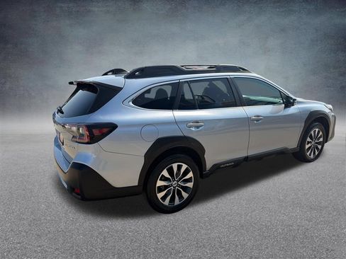 Used 2023 Subaru Outback Limited AWD/4WD image 5