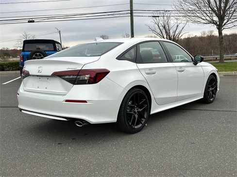 Used 2025 Honda Civic Sport image 4