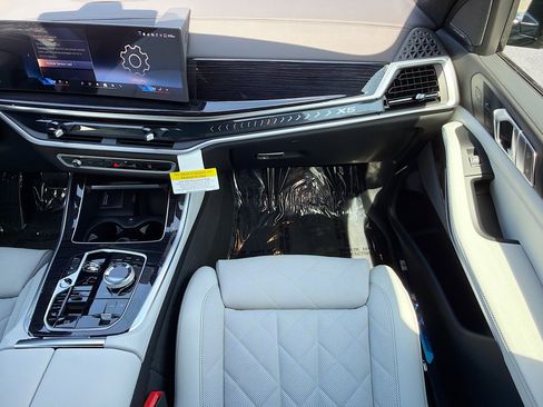 New 2026 BMW X5 xDrive50e w/ Executive Package AWD/4WD image 17