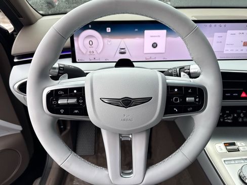 New 2026 Genesis GV70 2.5T Advanced image 3