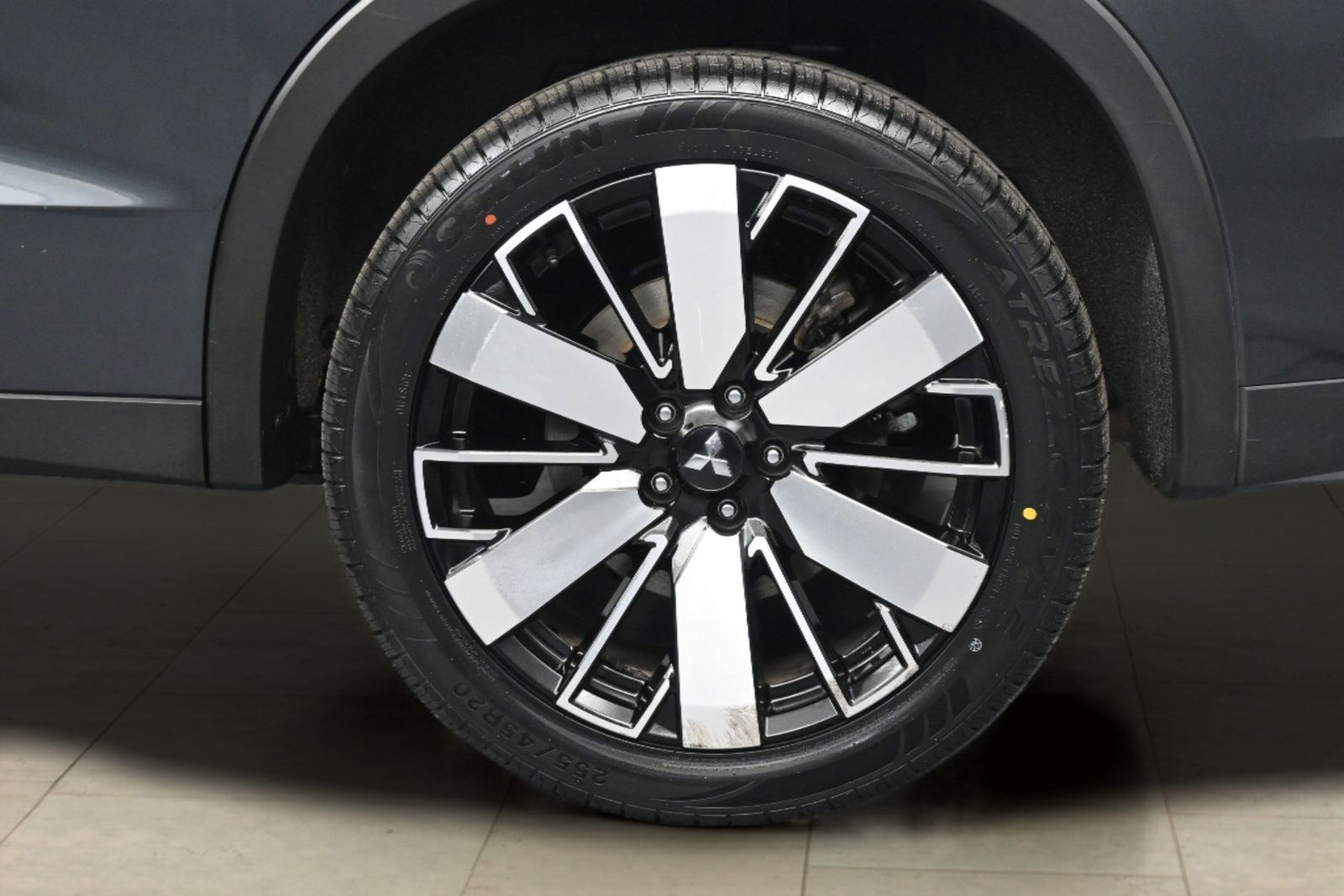 Used 2025 Mitsubishi Outlander SE AWD/4WD image 24