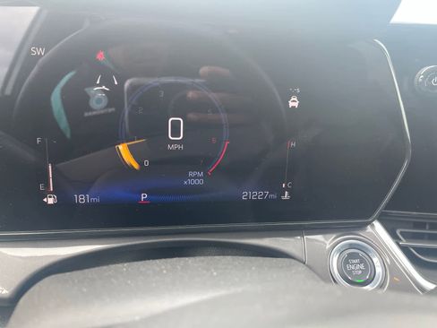 Used 2024 Chevrolet Trax ACTIV w/ Sunroof Package FWD image 7