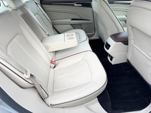 Used 2017 Ford Fusion Platinum image 18