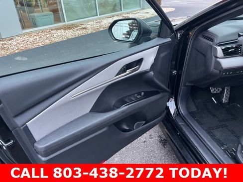 Used 2025 Toyota Camry SE image 5