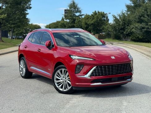 New 2025 Buick Envision Avenir image 2