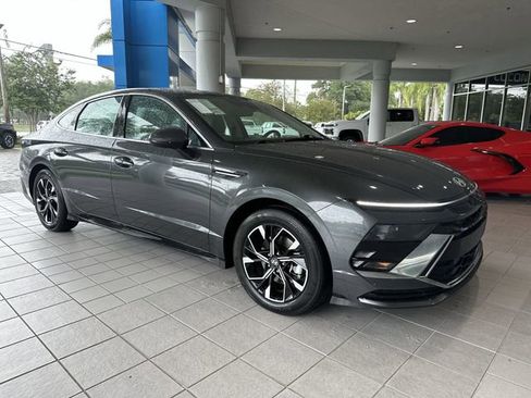 Used 2025 Hyundai Sonata SEL FWD image 16