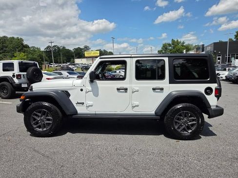 Used 2024 Jeep Wrangler Unlimited Sport AWD/4WD image 4
