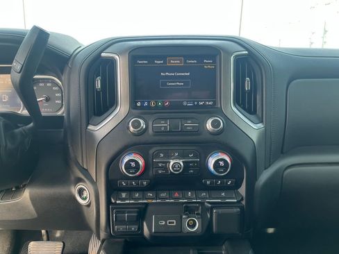 Used 2023 GMC Sierra 3500 Denali w/ Denali Ultimate Package image 23