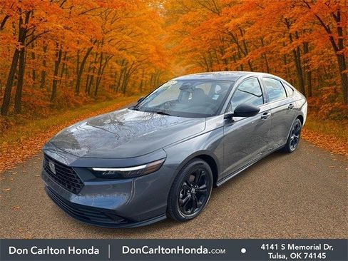 Certified 2025 Honda Accord SE image 3