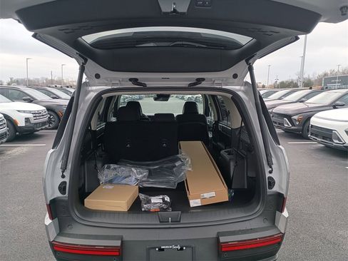 New 2026 Hyundai Santa Fe SE image 29