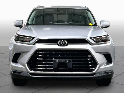 Used 2026 Toyota Grand Highlander AWD image 4