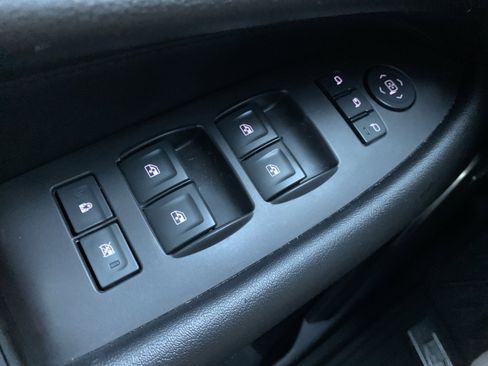 Used 2017 Cadillac Escalade ESV 4WD image 43