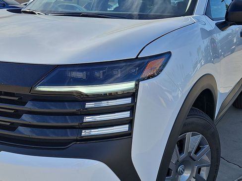 New 2026 Nissan Kicks S image 8