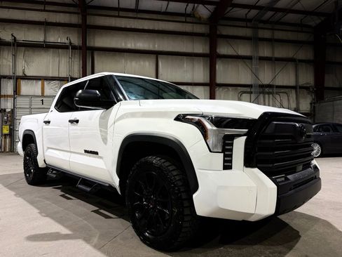 Used 2023 Toyota Tundra SR5 w/ SR5 Convenience Package AWD/4WD image 1