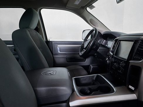 Used 2018 RAM 1500 SLT image 44