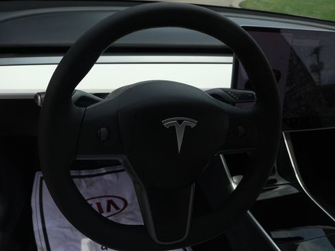 Used 2020 Tesla Model 3 Long Range AWD/4WD image 24