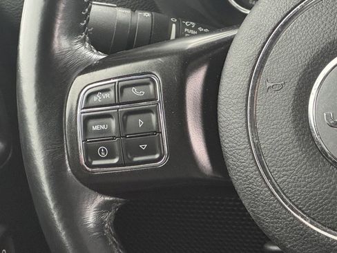 Used 2017 Jeep Wrangler Unlimited Rubicon image 17