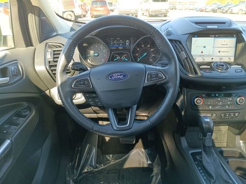 Certified 2017 Ford Escape Titanium w/ Canadian Touring Package image 15