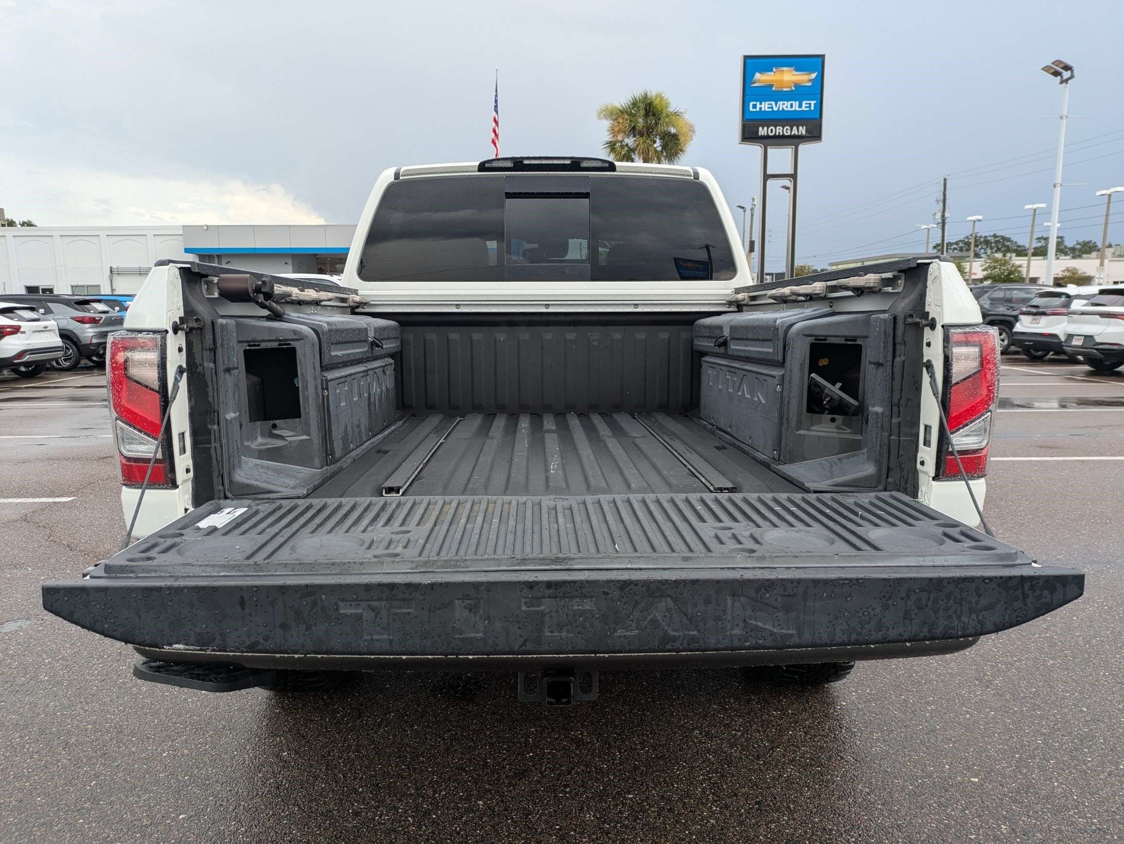 Used 2021 Nissan Titan Platinum Reserve w/ Moonroof Package AWD/4WD image 12