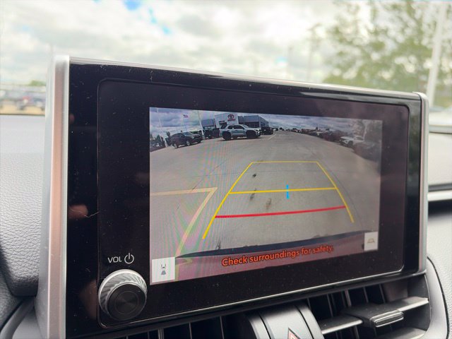 Used 2024 Toyota RAV4 LE AWD/4WD image 9
