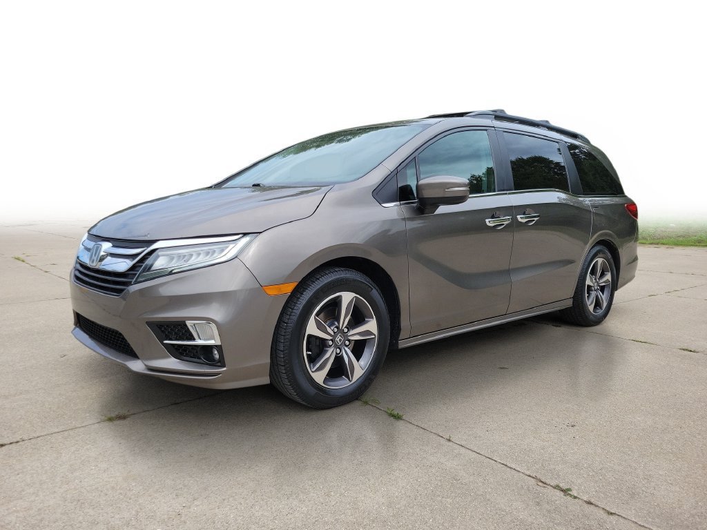 Used 2018 Honda Odyssey Touring image 2